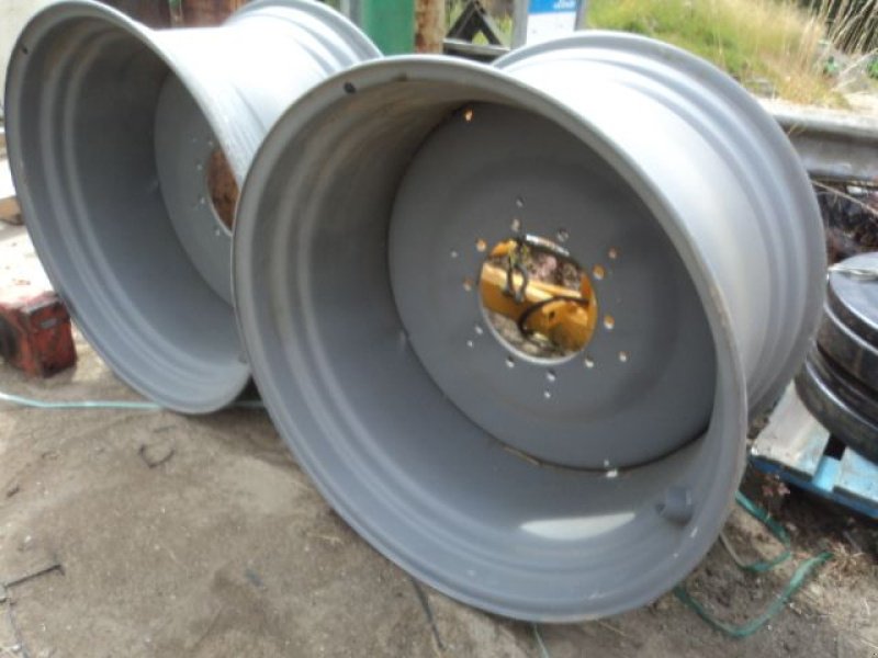 Sonstige Räder & Reifen & Felgen des Typs Titan JANTE  23 X 38, Gebrauchtmaschine in MOULLE (Bild 1)