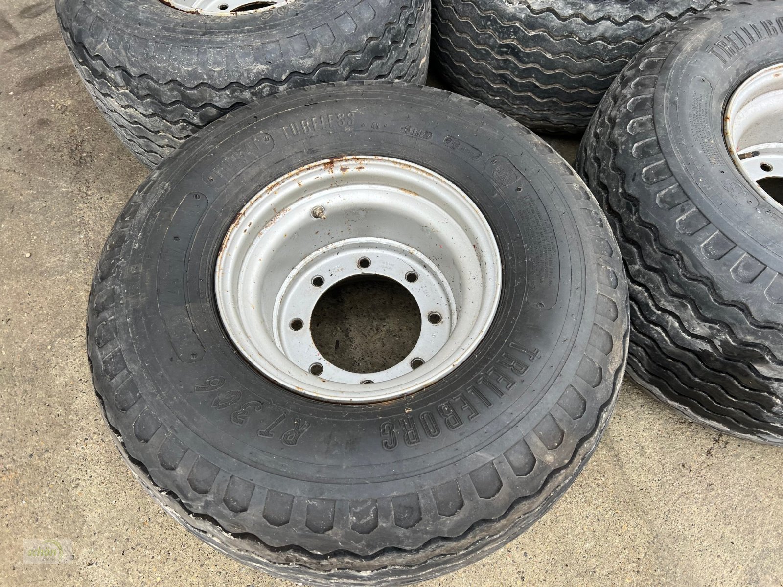 Sonstige Räder & Reifen & Felgen des Typs Trelleborg 4 Kompletträder mit Reifen 555/45-17 auf 8-Loch ET0 Felgen, Gebrauchtmaschine in Burgrieden (Bild 7)