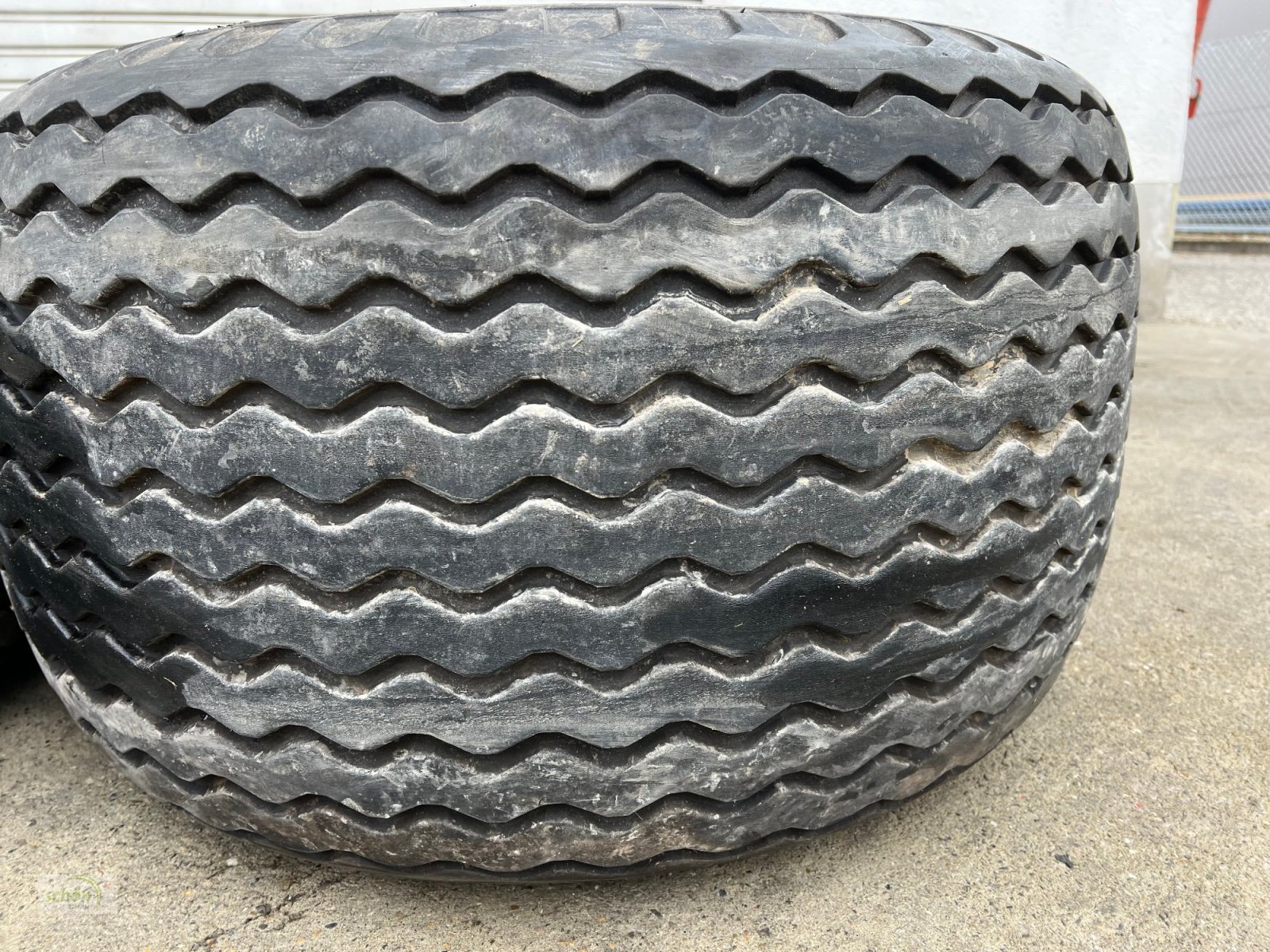 Sonstige Räder & Reifen & Felgen des Typs Trelleborg 4 Kompletträder mit Reifen 555/45-17 auf 8-Loch ET0 Felgen, Gebrauchtmaschine in Burgrieden (Bild 13)