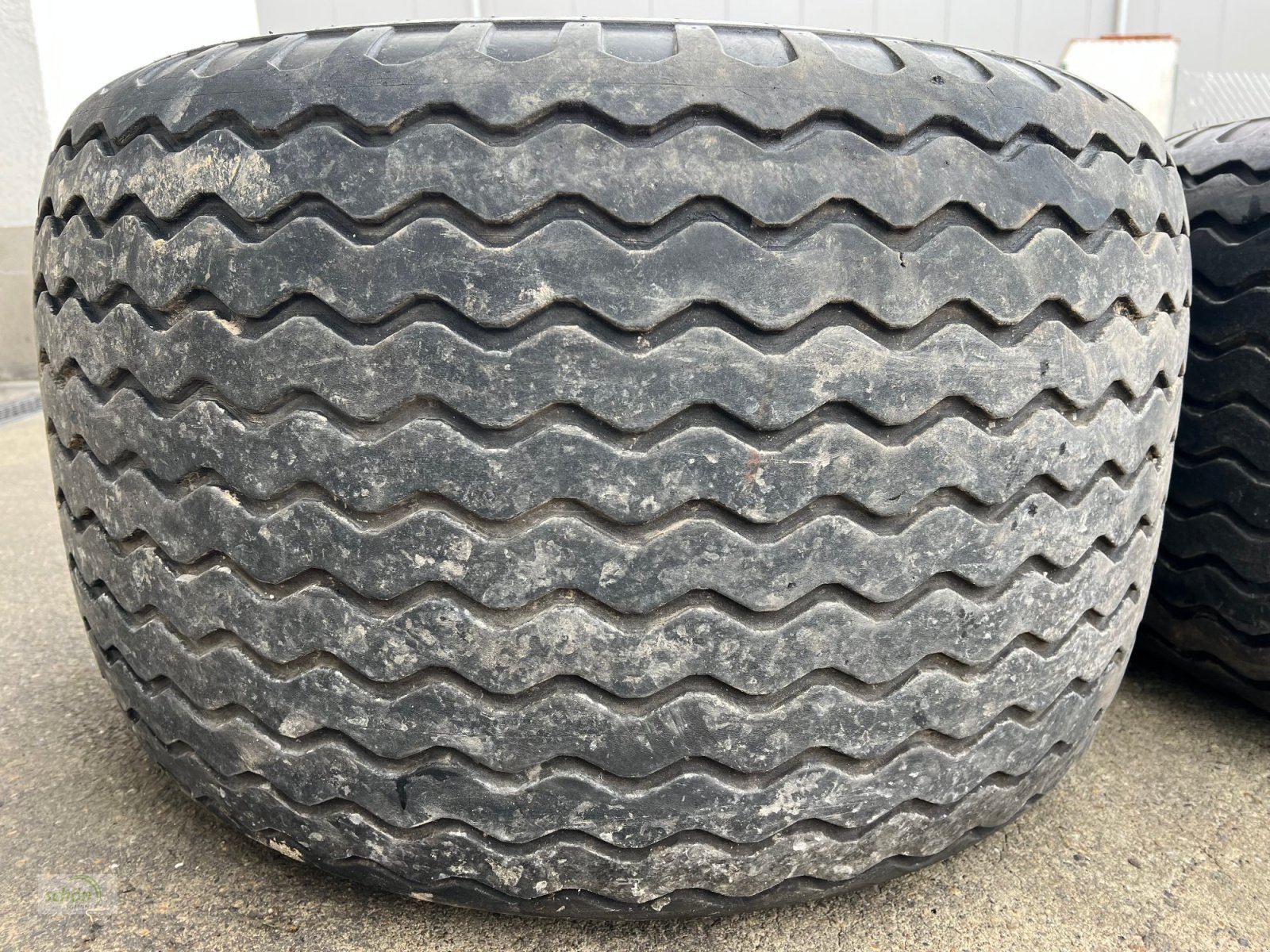 Sonstige Räder & Reifen & Felgen des Typs Trelleborg 4 Kompletträder mit Reifen 555/45-17 auf 8-Loch ET0 Felgen, Gebrauchtmaschine in Burgrieden (Bild 15)