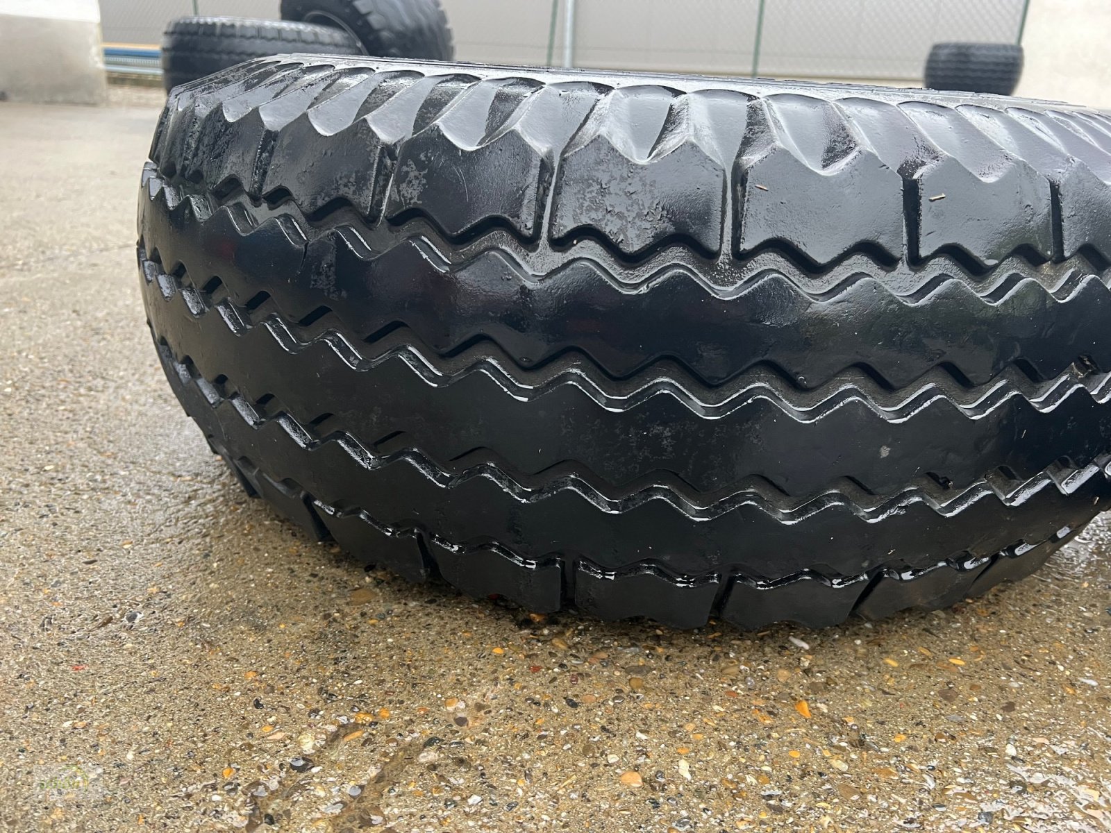 Sonstige Räder & Reifen & Felgen typu Vredestein 2 Kompletträder mit Reifen 11.5/80-15.3 auf 6-Loch ET -10 Felgen, Gebrauchtmaschine v Burgrieden (Obrázok 9)