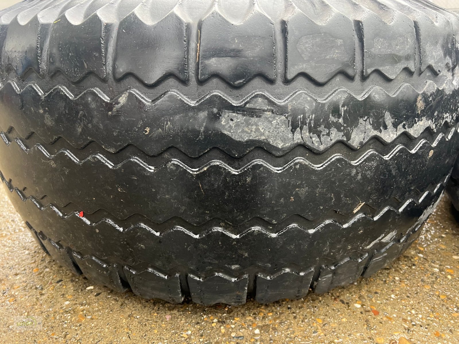 Sonstige Räder & Reifen & Felgen типа Vredestein 4 Kompletträder mit Reifen 15.0/55-17 auf 6-Loch ET0 Felgen, Gebrauchtmaschine в Burgrieden (Фотография 5)