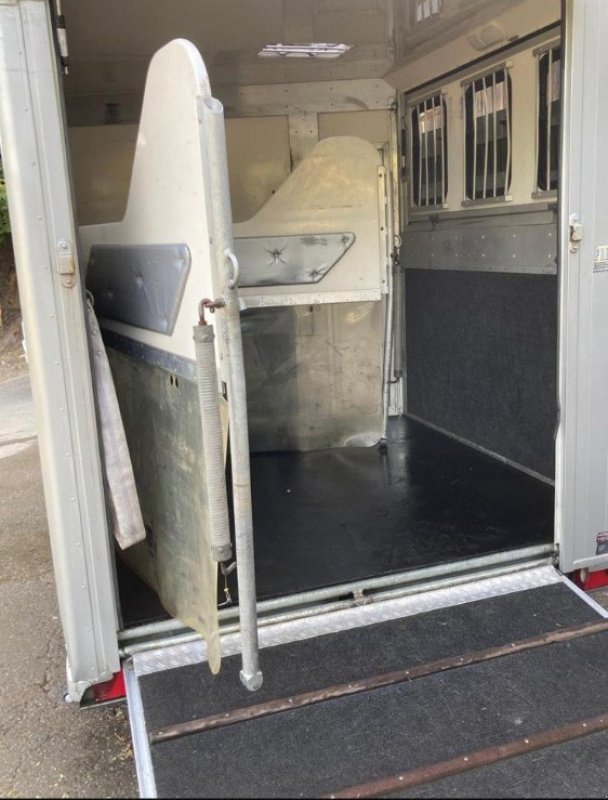 Sonstige Stalltechnik typu Daltec Pferdetransportanhänger, Gebrauchtmaschine v Avenches (Obrázek 7)