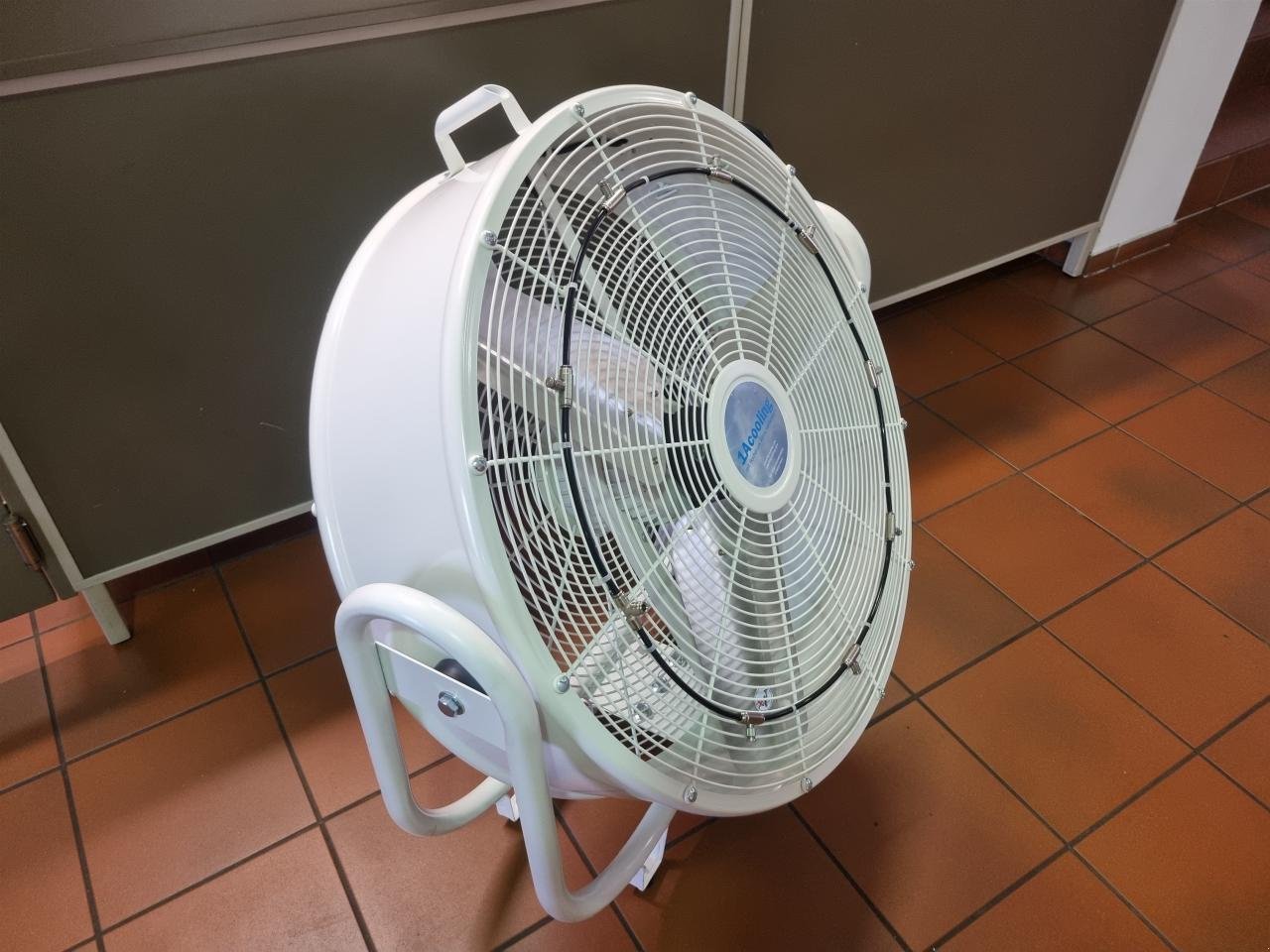 Sonstige Stalltechnik des Typs Sonstige 1Acooling Trolleyfant 90, Neumaschine in Ampfing (Bild 2)