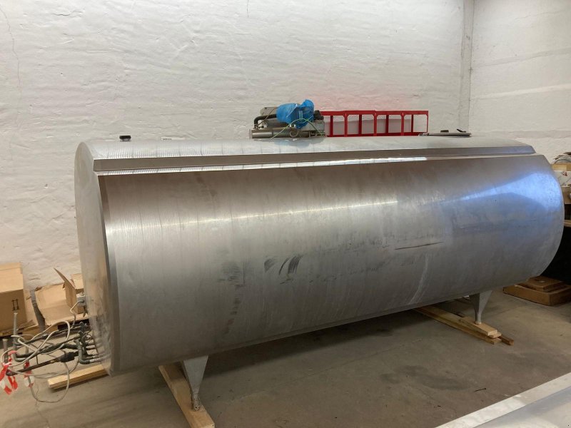 Sonstige Stalltechnik Türe ait Sonstige Kühltank 6000l, Gebrauchtmaschine içinde Gutenborn OT Heuckewalde (resim 1)