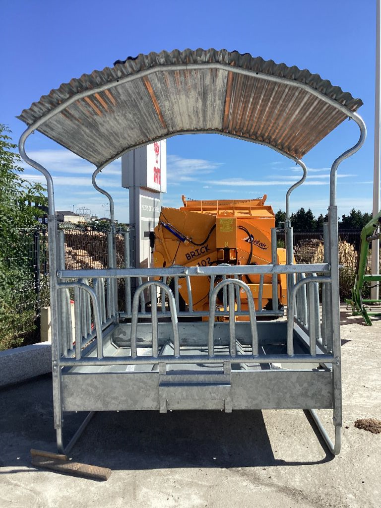 Sonstige Stalltechnik типа Sonstige Panneaux feston 2 x 2 12 places, Gebrauchtmaschine в AUMONT AUBRAC (Фотография 1)