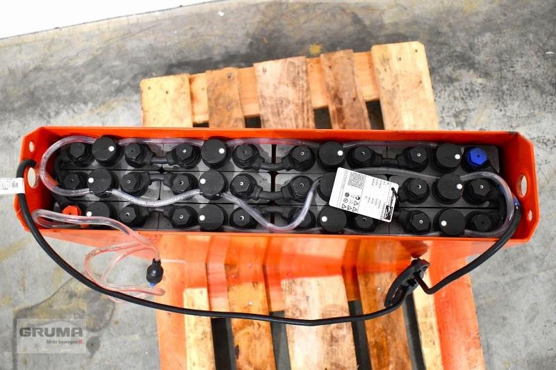 Sonstige Teile typu Gruma 24 Volt 2 PzB 200 Ah, Gebrauchtmaschine v Friedberg-Derching (Obrázek 3)