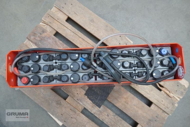 Sonstige Teile typu Gruma 24 Volt 2 PzB 200 Ah, Gebrauchtmaschine v Friedberg-Derching (Obrázek 1)