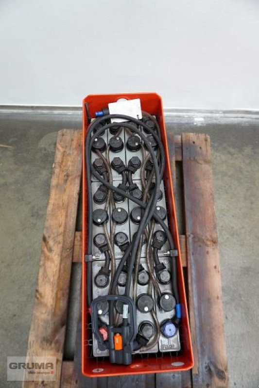 Sonstige Teile tip Gruma 24 Volt 2 PzS 230 Ah, Gebrauchtmaschine in Friedberg-Derching (Poză 3)