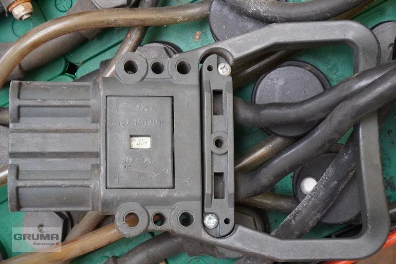 Sonstige Teile Türe ait Gruma 24 Volt 2 PzS 250 Ah, Gebrauchtmaschine içinde Friedberg-Derching (resim 4)