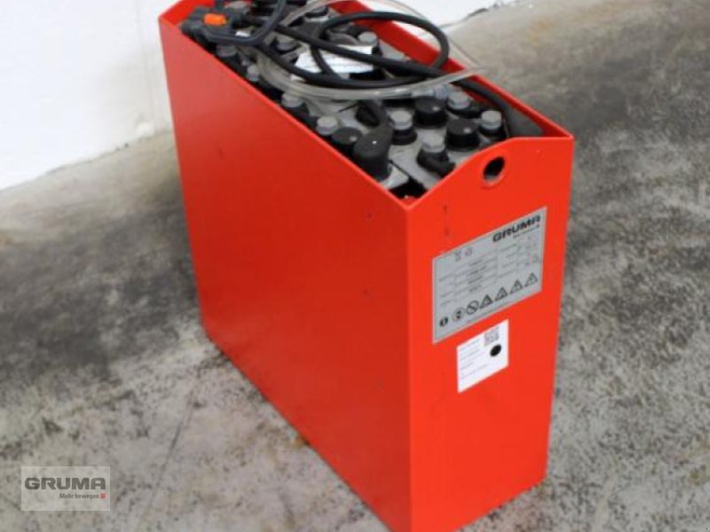 Sonstige Teile of the type Gruma 24 Volt 3 PzB 225 Ah, Gebrauchtmaschine in Friedberg-Derching (Picture 1)