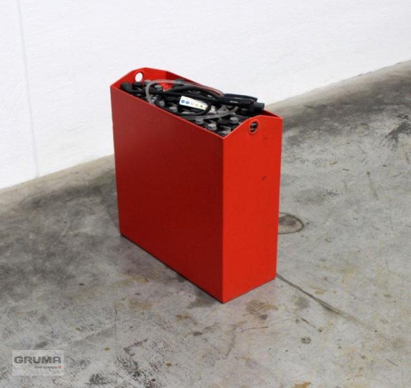 Sonstige Teile Türe ait Gruma 24 Volt 3 PzB 225 Ah, Gebrauchtmaschine içinde Friedberg-Derching (resim 2)