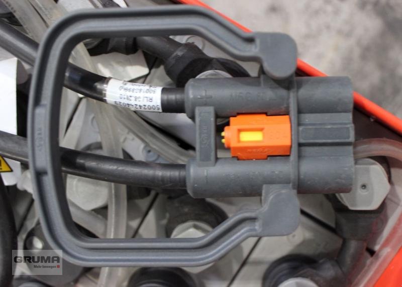 Sonstige Teile Türe ait Gruma 24 Volt 3 PzB 225 Ah, Gebrauchtmaschine içinde Friedberg-Derching (resim 3)