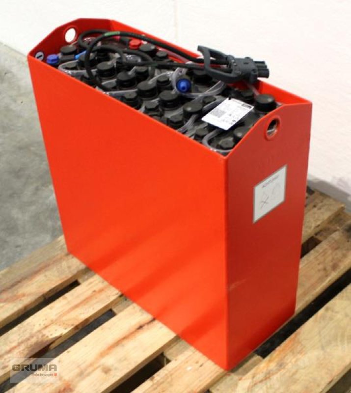 Sonstige Teile des Typs Gruma 24 Volt 3 PzB 225 Ah, Gebrauchtmaschine in Friedberg-Derching (Bild 2)