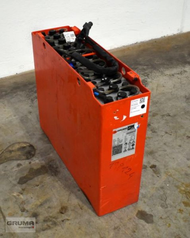 Sonstige Teile Türe ait Gruma 24 Volt 3 PzS 375 Ah, Gebrauchtmaschine içinde Friedberg-Derching (resim 1)