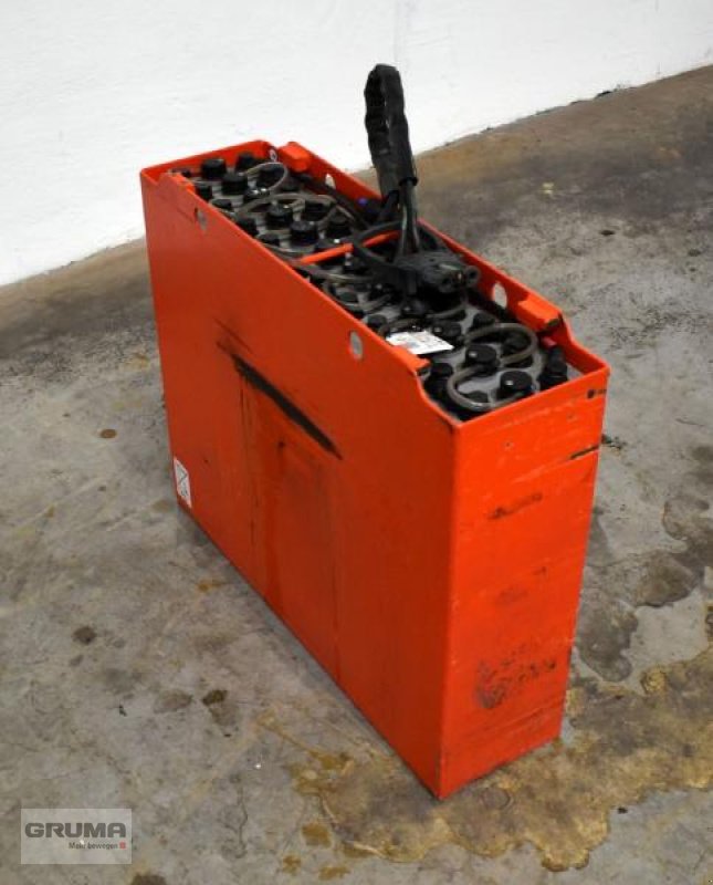 Sonstige Teile Türe ait Gruma 24 Volt 3 PzS 375 Ah, Gebrauchtmaschine içinde Friedberg-Derching (resim 2)