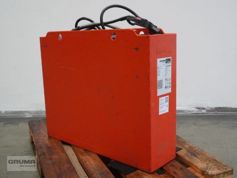 Sonstige Teile za tip Gruma 24 Volt 3 PzS 375 Ah, Gebrauchtmaschine u Friedberg-Derching (Slika 1)