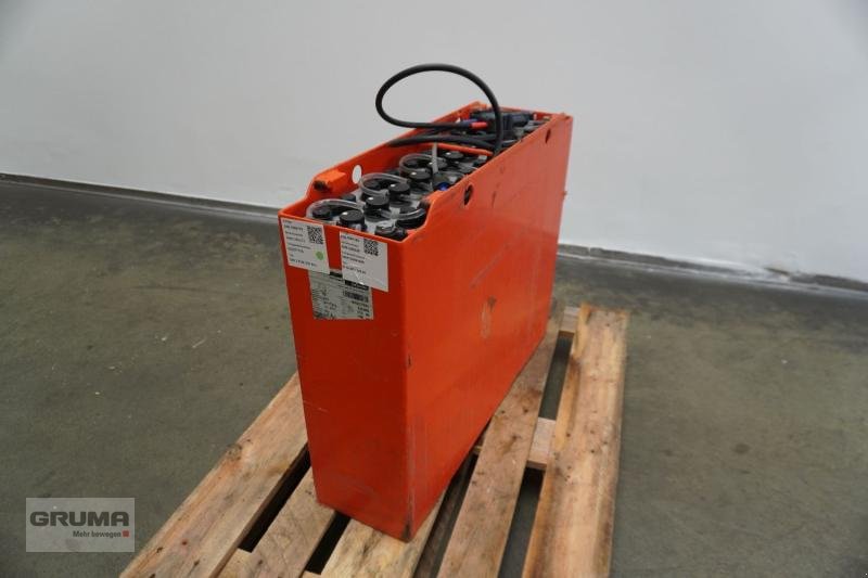 Sonstige Teile typu Gruma 24 Volt 3 PzS 375 Ah, Gebrauchtmaschine v Friedberg-Derching (Obrázek 1)