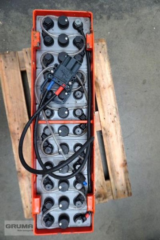 Sonstige Teile typu Gruma 24 Volt 3 PzS 375 Ah, Gebrauchtmaschine v Friedberg-Derching (Obrázek 3)