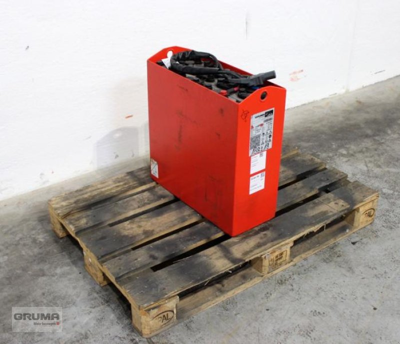 Sonstige Teile typu Gruma 24 Volt 3 PzV 213 Ah, Gebrauchtmaschine v Friedberg-Derching (Obrázek 1)