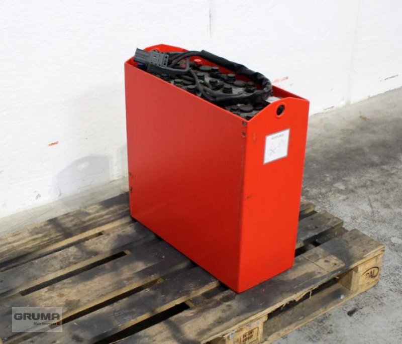 Sonstige Teile typu Gruma 24 Volt 3 PzV 213 Ah, Gebrauchtmaschine v Friedberg-Derching (Obrázek 2)