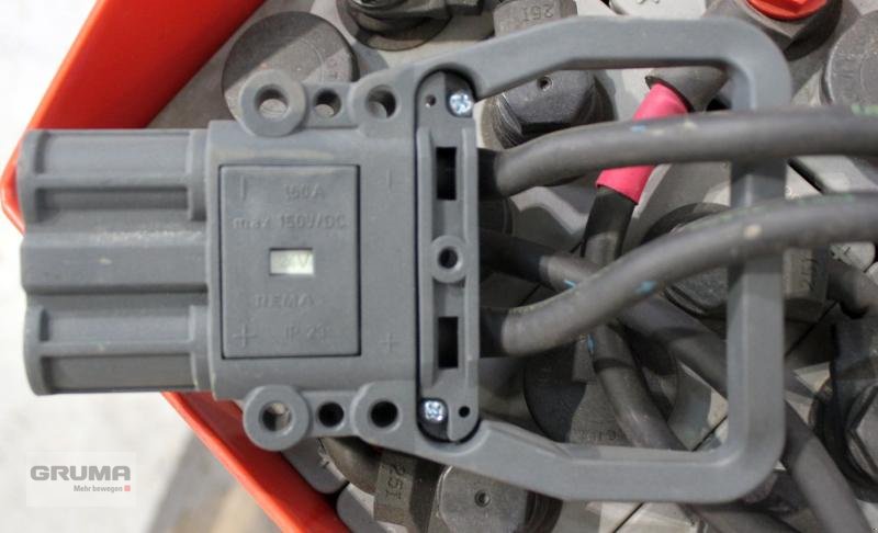 Sonstige Teile typu Gruma 24 Volt 3 PzV 213 Ah, Gebrauchtmaschine v Friedberg-Derching (Obrázek 4)