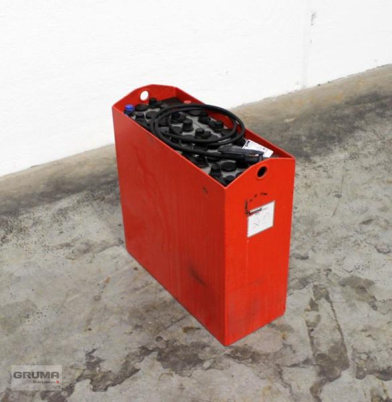 Sonstige Teile typu Gruma 24 Volt 3 PzV 213 Ah, Gebrauchtmaschine v Friedberg-Derching (Obrázek 2)