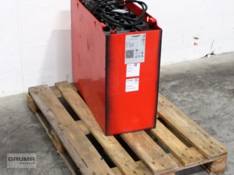 Gruma 24 Volt 4 PzV 400 Ah, Gebrauchtmaschine, Rok výroby: 1/2018 (Obrázek 1) Sonstige Teile typu Gruma 24 Volt 4 PzV 400 Ah, Gebrauchtmaschine v Friedberg-Derching (Obrázek 1)