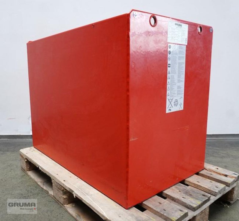 Sonstige Teile Türe ait Gruma 48 Volt 6 PzS 930 Ah, Gebrauchtmaschine içinde Friedberg-Derching (resim 1)