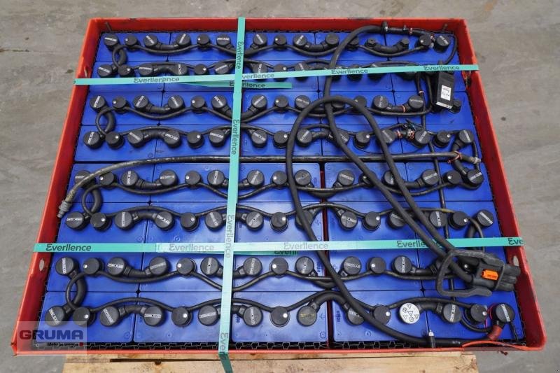 Sonstige Teile of the type Gruma 80 Volt 5 PzQ 690 Ah, Gebrauchtmaschine in Friedberg-Derching (Picture 3)