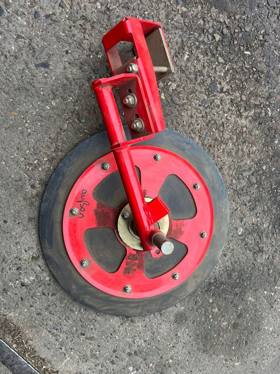 Sonstige Teile typu Pöttinger Eine neue Schwadscheibe außen, Neumaschine v Nieheim Kreis Höxter (Obrázek 3)