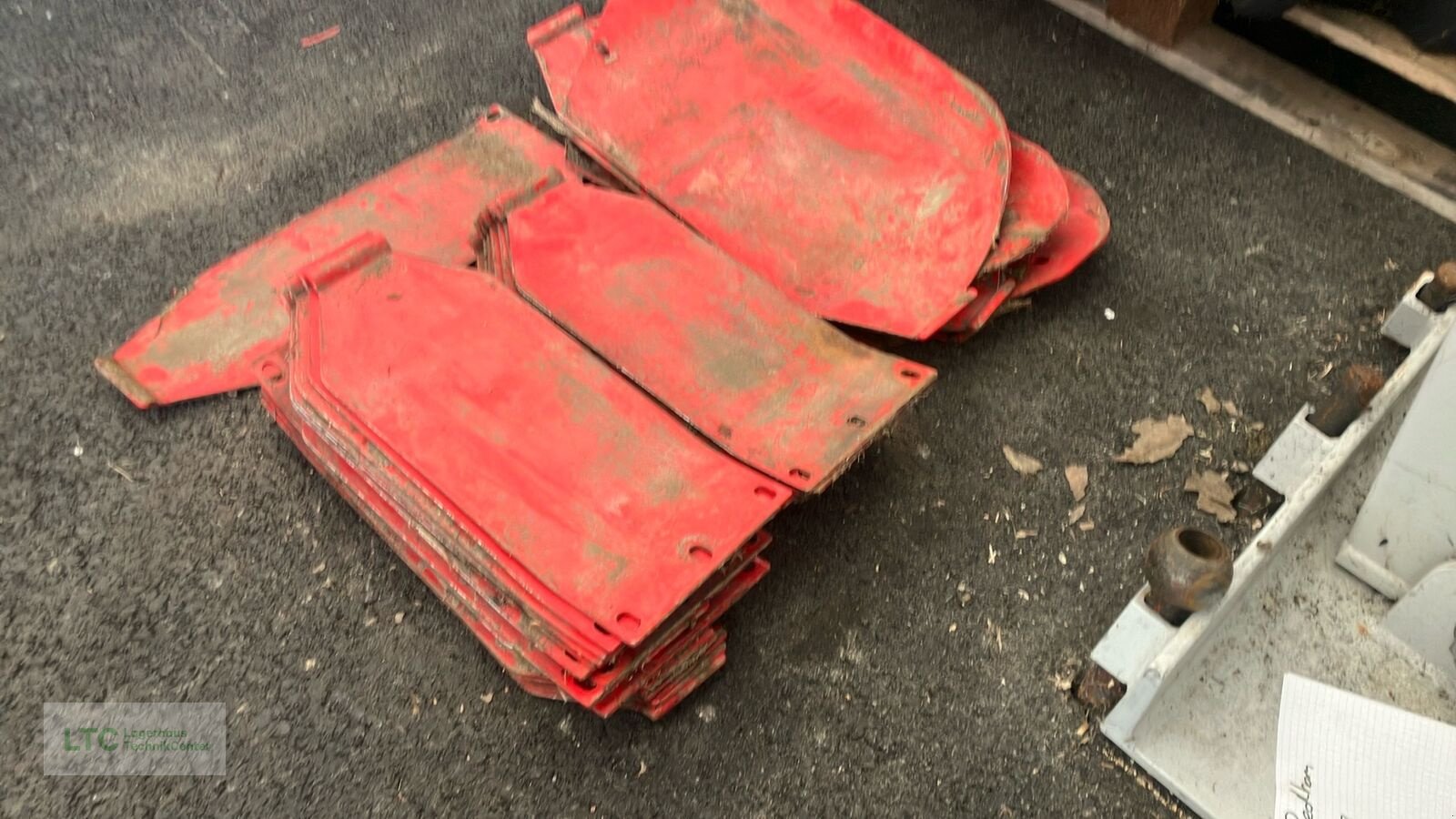 Sonstige Teile des Typs Pöttinger Verschleißkufen für Novacat 301 & Novadisc 812, Gebrauchtmaschine in Redlham (Bild 4)