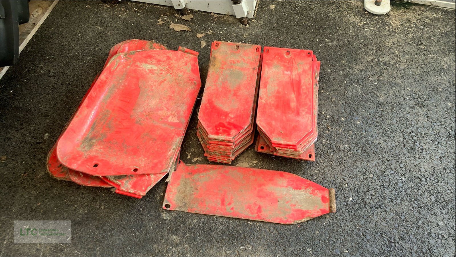 Sonstige Teile des Typs Pöttinger Verschleißkufen für Novacat 301 & Novadisc 812, Gebrauchtmaschine in Redlham (Bild 1)