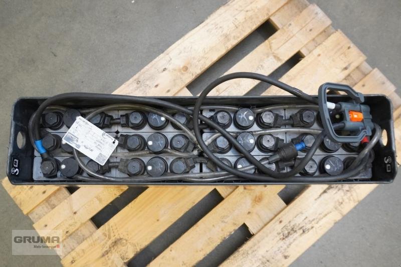 Sonstige Teile des Typs Sonstige 24 Volt 2 PzB 150 Ah, Gebrauchtmaschine in Friedberg-Derching (Bild 3)