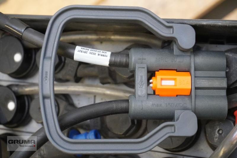 Sonstige Teile des Typs Sonstige 24 Volt 2 PzB 150 Ah, Gebrauchtmaschine in Friedberg-Derching (Bild 4)