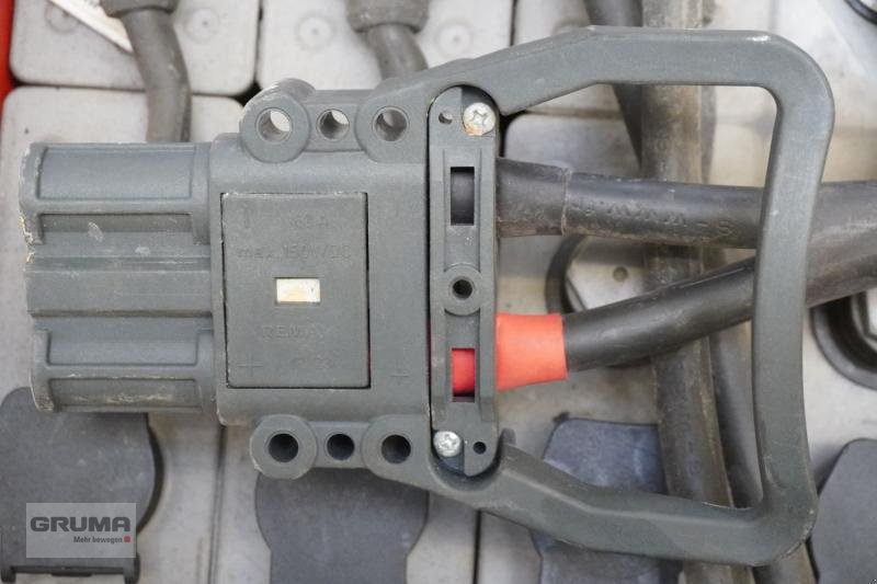 Sonstige Teile tip Sonstige 24 Volt 2 PzS 375 Ah, Gebrauchtmaschine in Friedberg-Derching (Poză 5)