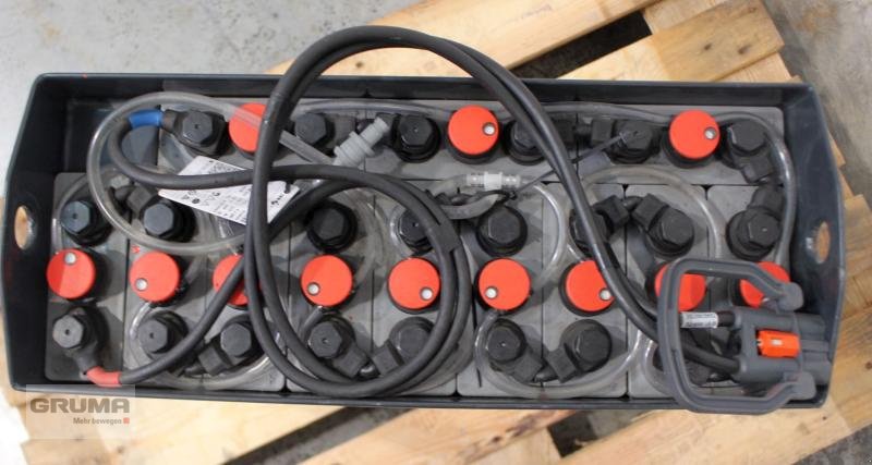 Sonstige Teile του τύπου Sonstige 24 Volt 3 PzB 225 Ah, Gebrauchtmaschine σε Friedberg-Derching (Φωτογραφία 3)