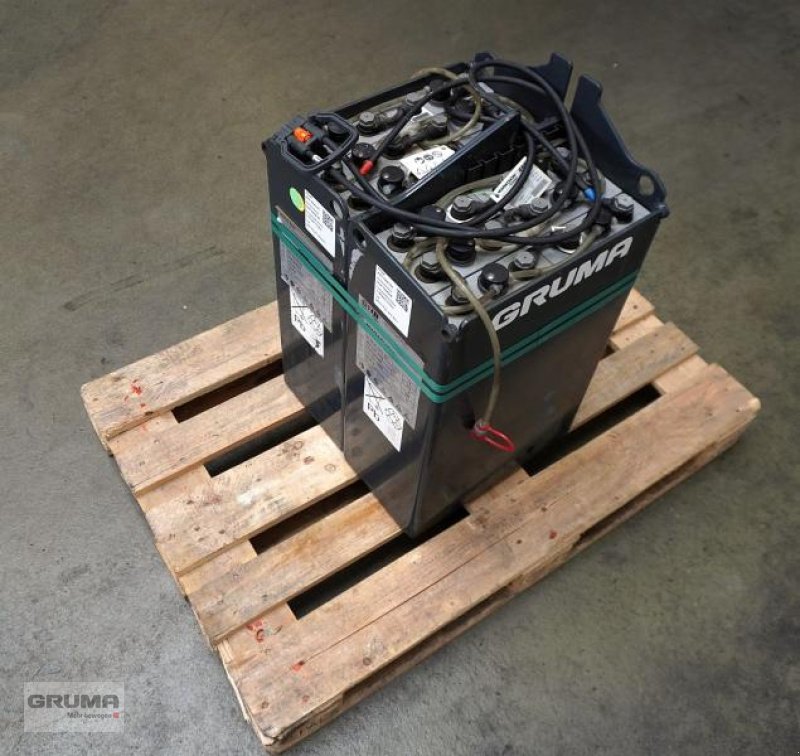 Sonstige Teile typu Sonstige 24 Volt 3 PzS 375 Ah, Gebrauchtmaschine v Friedberg-Derching (Obrázek 4)