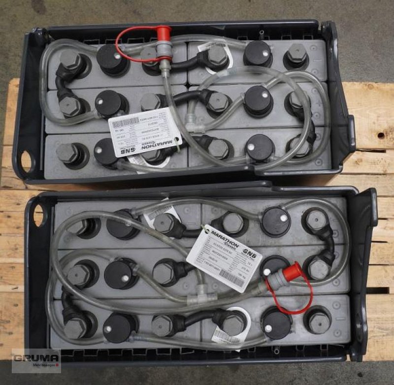 Sonstige Teile Türe ait Sonstige 24 Volt 3 PzS 375 Ah, Gebrauchtmaschine içinde Friedberg-Derching (resim 3)