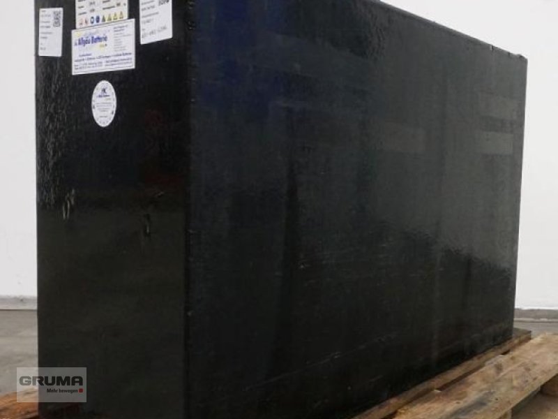 Sonstige Teile Türe ait Sonstige 48 Volt 4 PzS 620 Ah, Gebrauchtmaschine içinde Friedberg-Derching (resim 1)