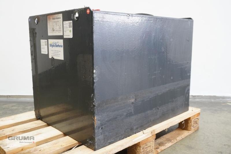 Sonstige Teile Türe ait Sonstige 48 Volt 5 PzS 625 Ah, Gebrauchtmaschine içinde Friedberg-Derching (resim 1)