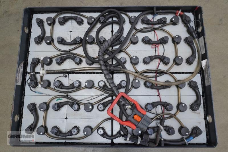 Sonstige Teile Türe ait Sonstige 48 Volt 5 PzS 625 Ah, Gebrauchtmaschine içinde Friedberg-Derching (resim 3)