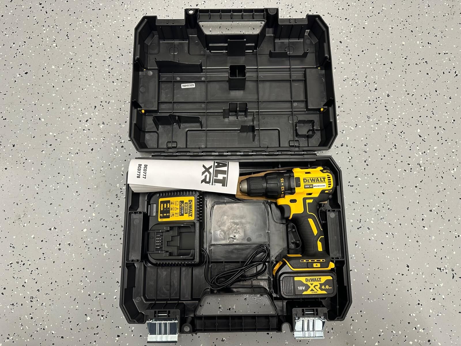 Sonstige Teile от тип Sonstige DeWalt Akku Schrauber DCD 777, Neumaschine в Kirchdorf (Снимка 1)