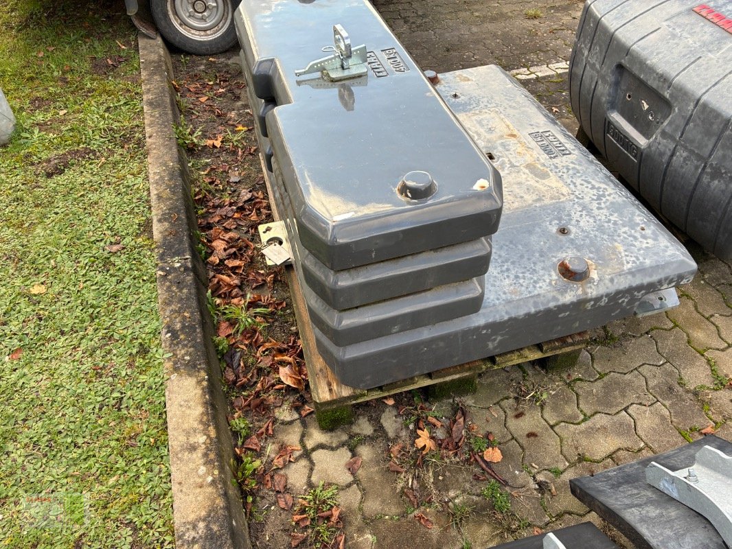 Sonstige Traktoren des Typs CLAAS Ballastierungskonzept XERION 2.200kg Gewicht, Neumaschine in Bordesholm (Bild 3)