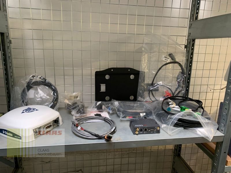 Sonstige Traktoren του τύπου CLAAS TRIMBLE GFX 750 + NAV 900, Neumaschine σε Altenstadt a.d. Waldnaab (Φωτογραφία 1)