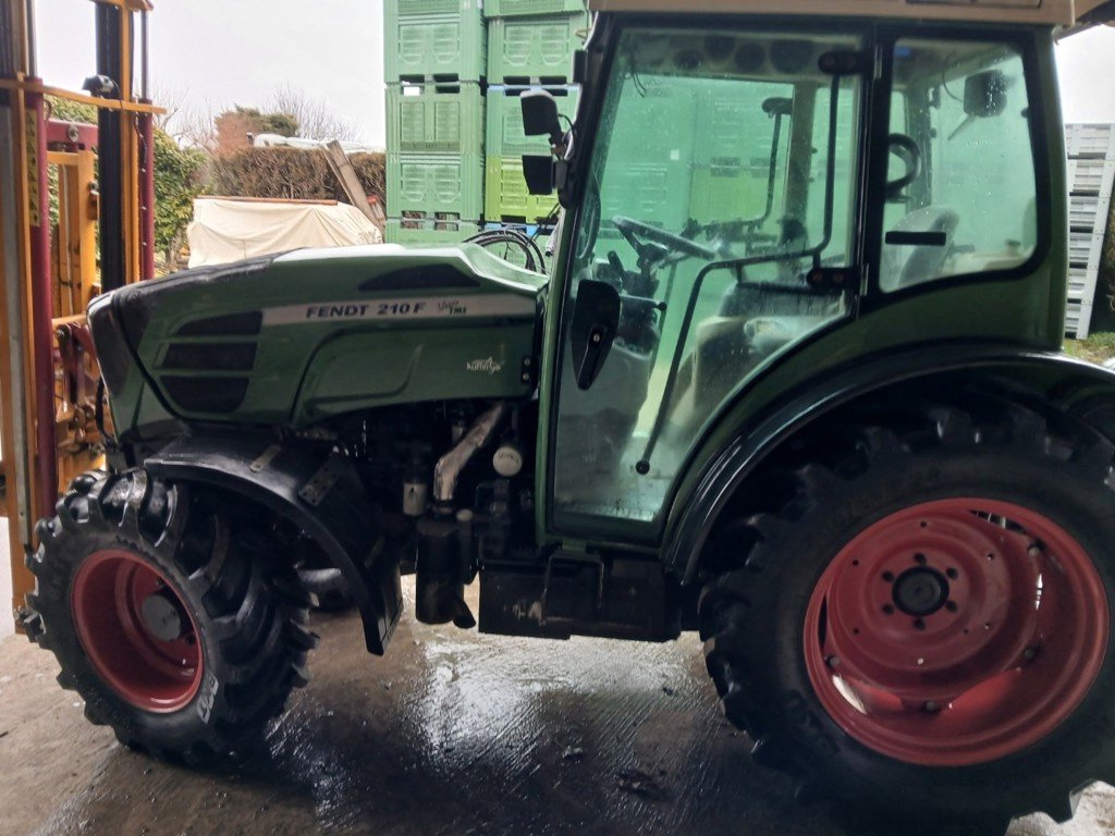 Sonstige Traktoren typu Fendt 210F, Gebrauchtmaschine v Borex (Obrázek 7)