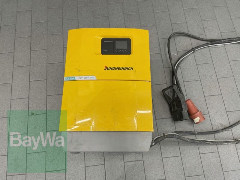 Sonstige Traktoren des Typs Jungheinrich SLH300i Ladegerät, Gebrauchtmaschine in Manching