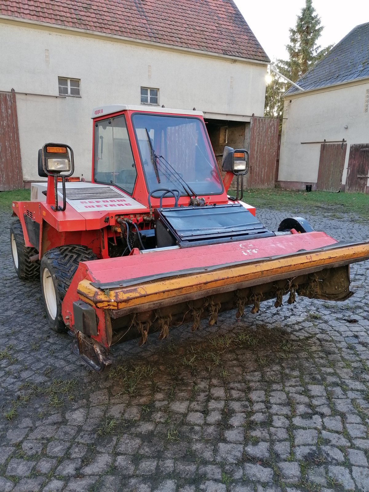 Sonstige Traktoren des Typs Reform Metrac 4004 H, Gebrauchtmaschine in Limbach-oberfrohna (Bild 3)