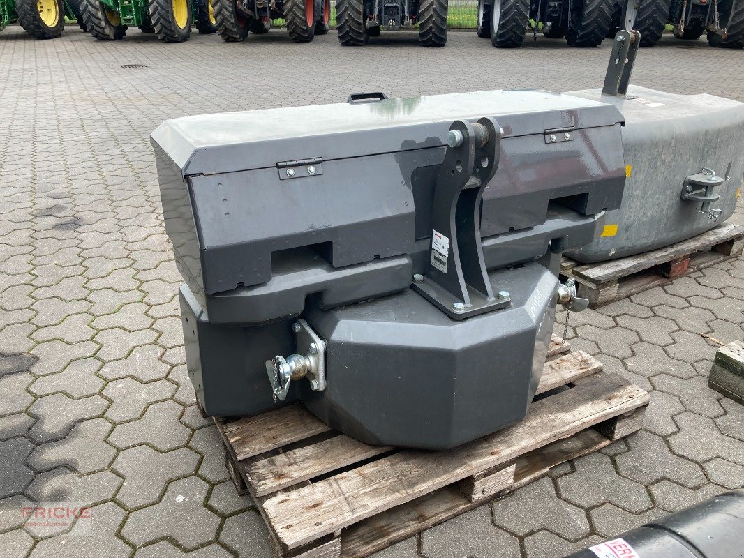 Sonstige Traktorteile типа CLAAS 600 KG und Zusatzplatte 400 KG, Neumaschine в Bockel - Gyhum (Фотография 4)