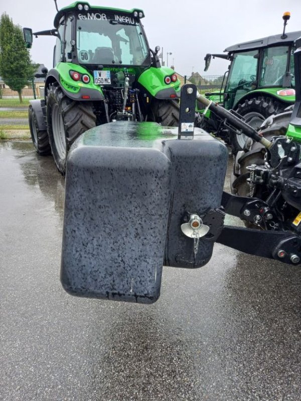 Sonstige Traktorteile typu Deutz-Fahr Masse béton, Gebrauchtmaschine v CHAILLOUÉ (Obrázek 1)